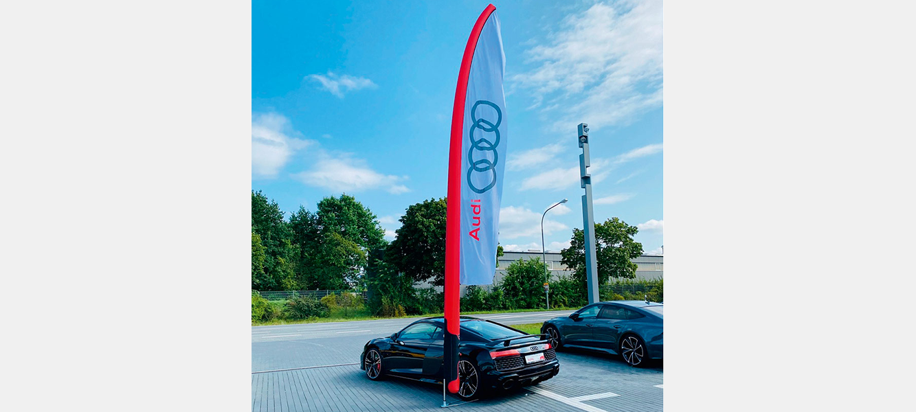 Drapeau gonflable lors d'une promotion